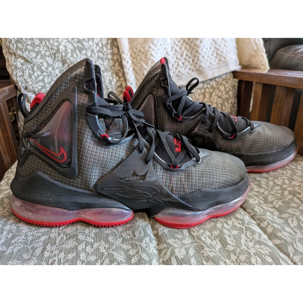 Nike LeBron 19 XIX Bred Black Red Basketball Sneakers Mens Size 12 DC9338-001